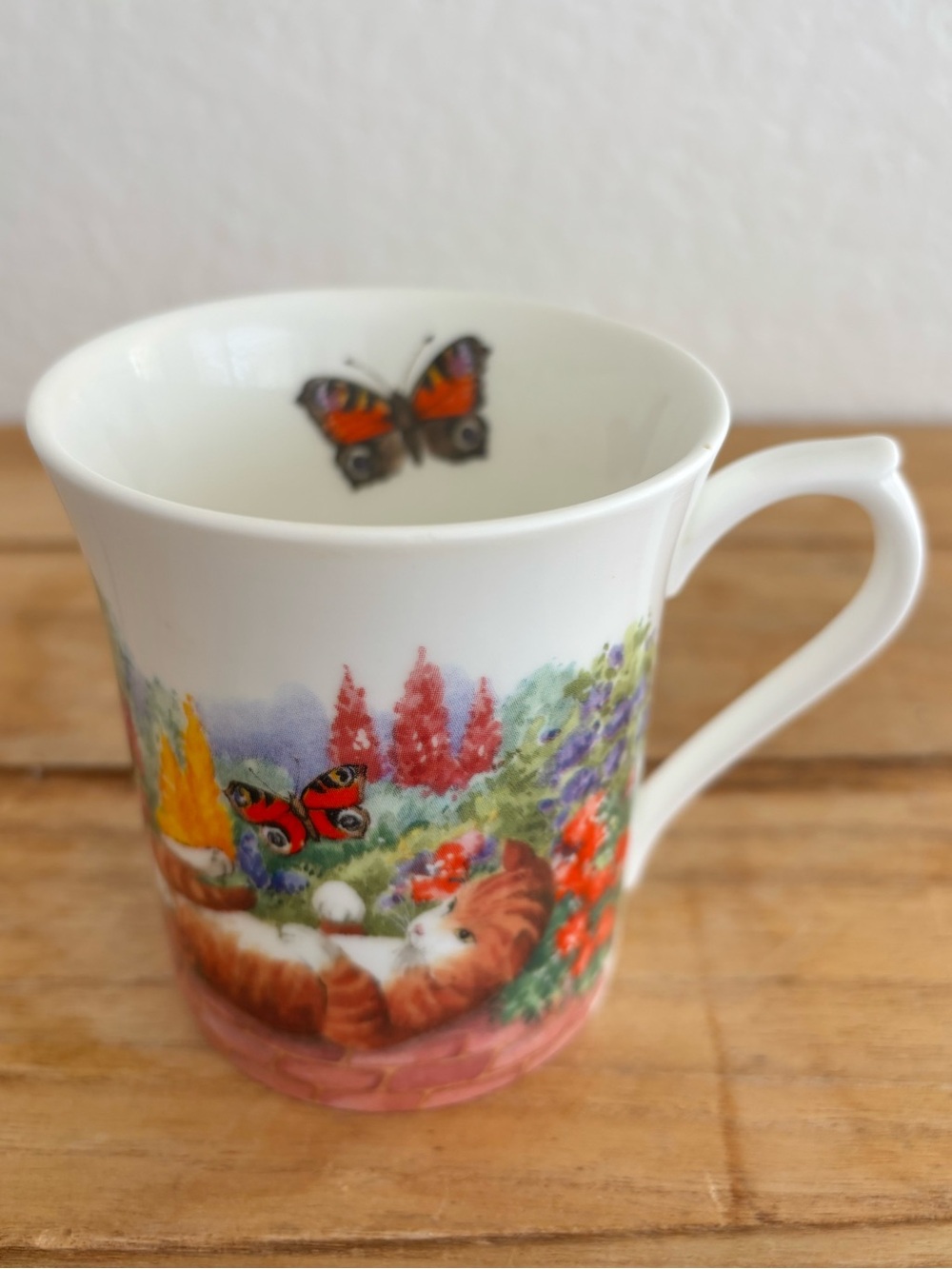 VTG Queens Regal Heritage Bone China Mug Cat & Butterfly Garden Cup England +